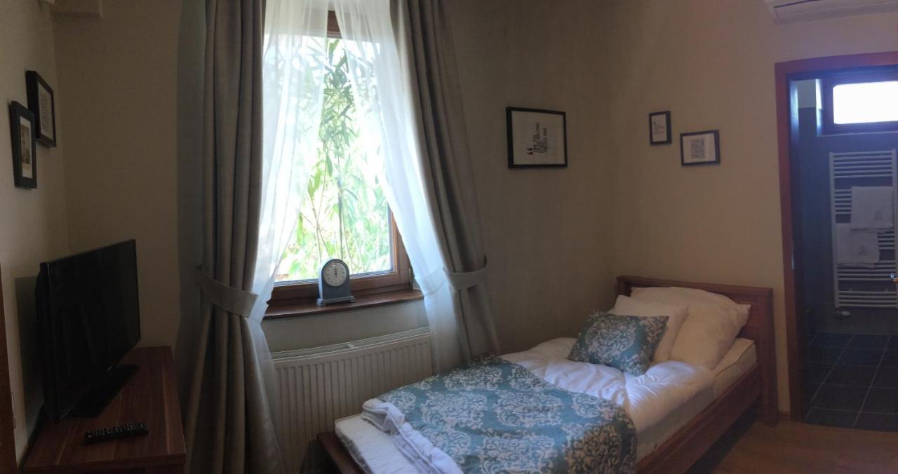 Vass-Villa Vendeghaz Szekszard Bagian luar foto